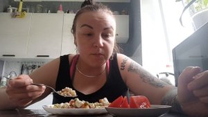 МУКБАНГ🥗 ЕМ ПЕРЛОВКУ И РЫБУ СКУСНО 🔥