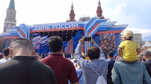 Синий платочек......