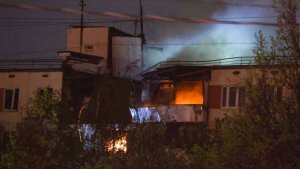 Площадь пожара в доме на юго-западе Москвы составляет 100 "квадратов"