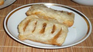 Слойки с яблочным вареньем