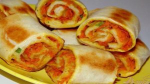 Слоеные булочки с луком и морковью