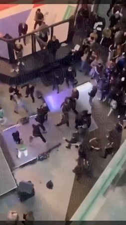 🤬Бородачи устроили махач на соревнованиях по ММА в Сургуте.