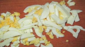 Салат из редиса с яйцом.
