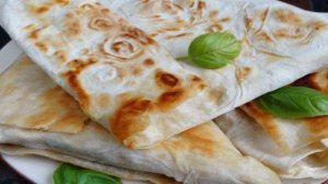 Конвертики из лаваша с куриной грудкой