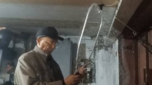 Подсак в лодке, что бы не мешал.