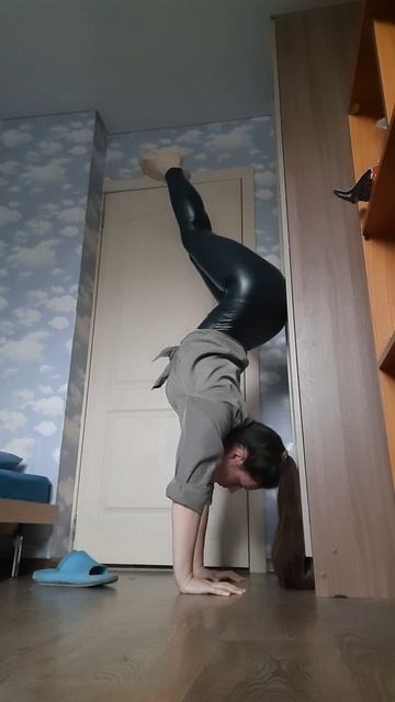 стойка на руказ смотреть онлайн