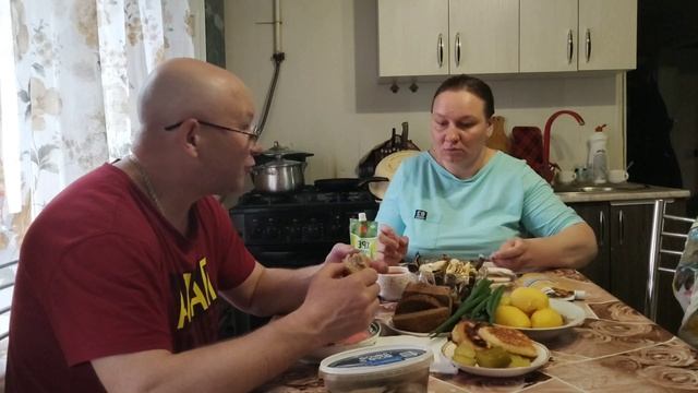 ПОГОДА ДОЖДЛИВАЯ, КУШАЕМ ПРОСТУЮ ЕДУ.