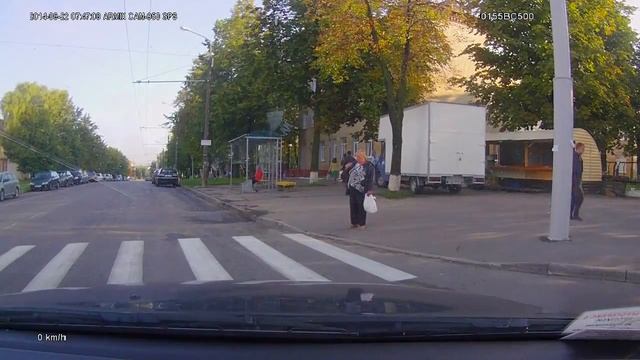 Прикол || Крестный ход через дорогу смотреть онлайн