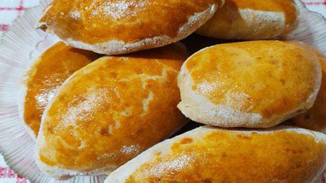 Печеные пирожки с мясом