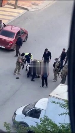Кадры задержания одного из террористов