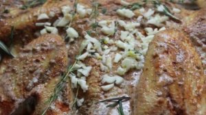 Праздничная курица в специях и кукурузой
