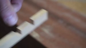 Нарезка кумико кумите ручным инструментом мастером Масао