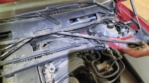 где находится эбу ( мозги ) бмв 1 серия