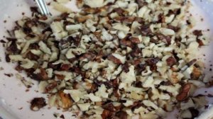 Торт без выпечки, с творожным кремом и малиной