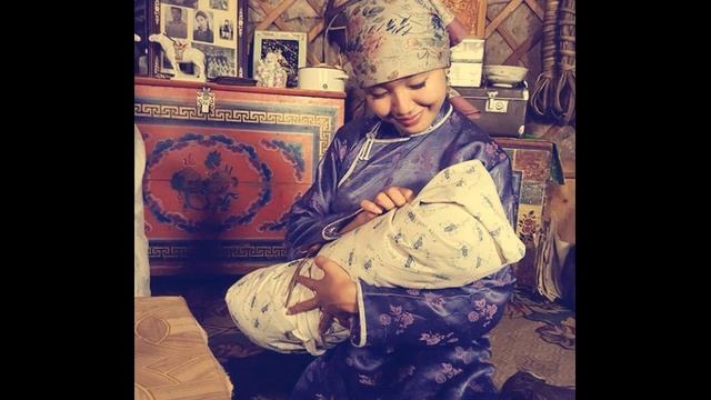 "Уруумга" / автор: Аржаан Ооржак / күүселде: Сайын-Херел Өпей смотреть онлайн