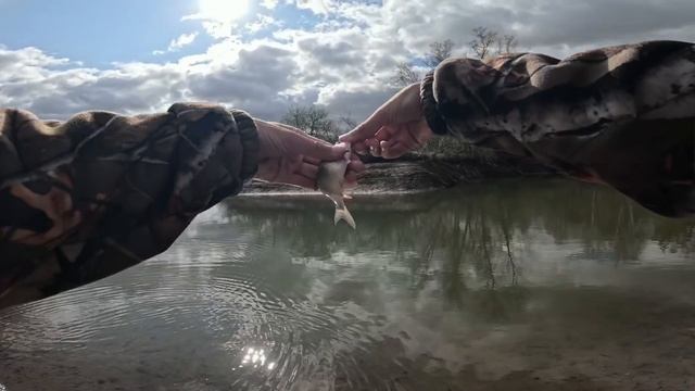 На эту снасть клюет на каждом забросе!Первый опыт в мормышке.Поплавочники в недоумении!