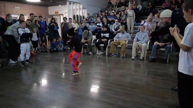 до 6 мес bboy Mango vs Platon - "ALL OPTION" break dance battle смотреть онлайн