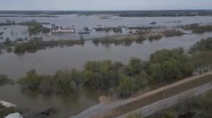 В Тюменской области под воду уходит авиационно-спортивный клуб. Уровень воды приближается к рекор...