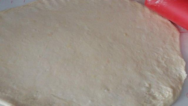 Дрожжевой рулет с маковой начинкой