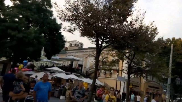 На Деребасовской 
вечером