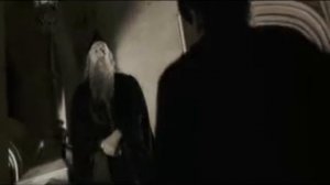 Том Реддл и Дамблдор на лестнице