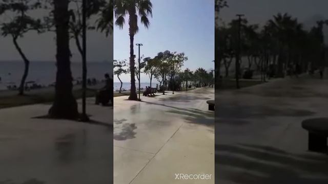 Анталия, набережная Коньялты, туристов практически нет!!