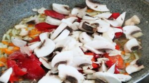 Гречка со свининой и овощами