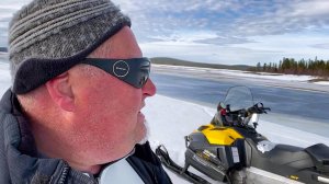 Река ВСКРЫЛАСЬ, оставаться ОПАСНО. Ухожу из избы и ночую под ёлкой.