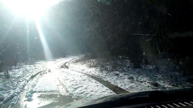 ЛАДА ГРАНТА ПО СНЕЖНОМУ ЛЕСУ смотреть онлайн