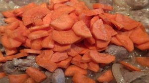 Свинина тушеная в казане с картофелем