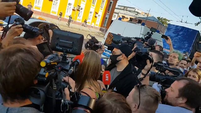 Освобождение Кирилла Серебренникова смотреть онлайн