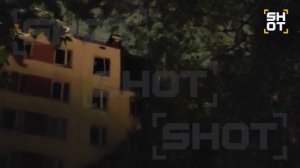 Взрыв в квартире дома на Тюленева был настолько мощный, что волной выбило железную дверь в кварти...