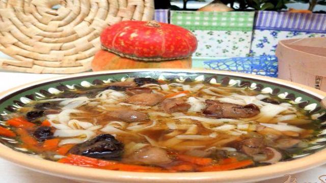 Грибной суп лапша