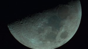 Луна цветная  2025.05.04 20:41,освещённость 52%