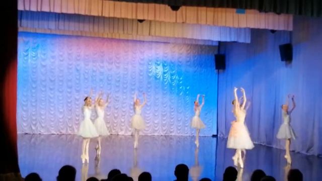 Гавот  НГХУ концерт ко дню учителя 04.09.2019 смотреть онлайн