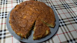 Пирог с изюмом и бананами, очень простой , но нежный и вкусный. 5 Мая.