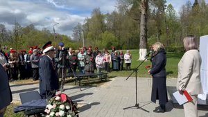 В подмосковном сквере Веры Волошиной по инициативе кузбасского ветерана открыли памятник и аллею