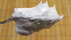 Творожное суфле с кусочками финика