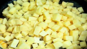 Картофель жареный с кабачков