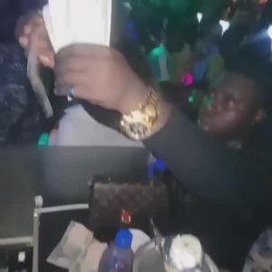 Когда поставил офигенный трек! 😬