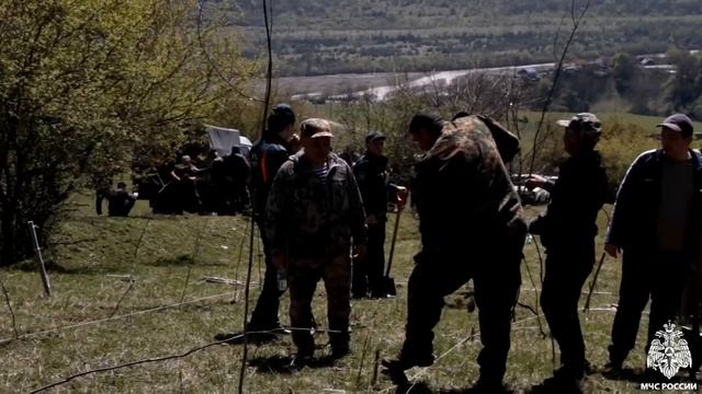 Сотрудники МЧС России приняли участие в акции «Сад памяти»