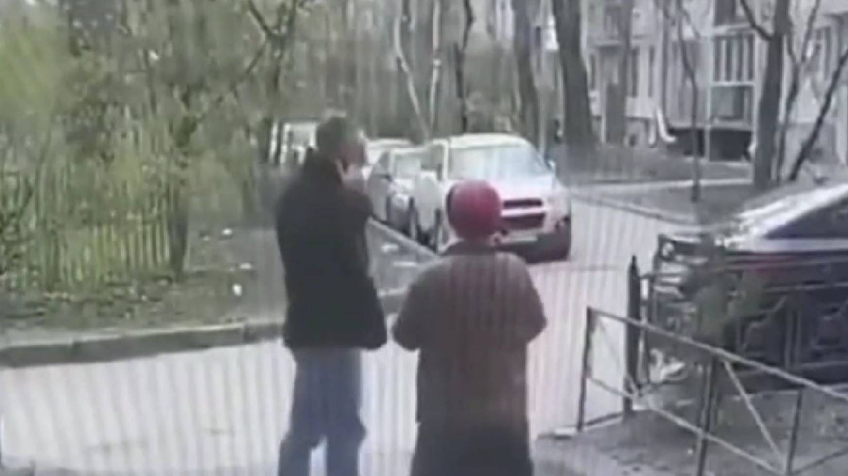 Мошенники убедили блокадницу отдать им 250 тысяч рублей через курьера в Санкт-Петербурге