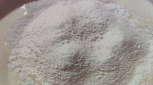 Творожный пирог со сгущенкой