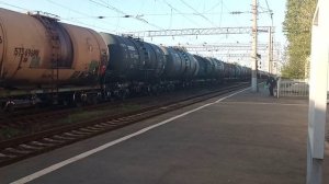 по 1гл,пути 2ЭС5К 637 с наливным поездом на сарепту