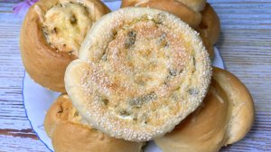 Булочки –роллы с творогом и зеленым луком.  Нежное воздушное тесто.
