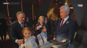 Собянин и Любимова открыли выставку "Путь к Победе" / События на ТВЦ