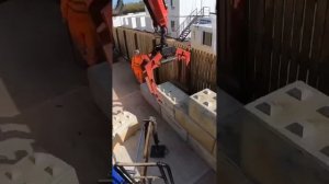 Знаете, напоминает детский конструктор.