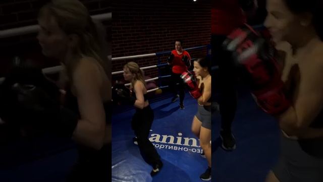 МАТЬ ЧЕССИ🐯БОЙ, ТРОЙНИЧЕК, С ПРОФЕССИОНАЛОМ