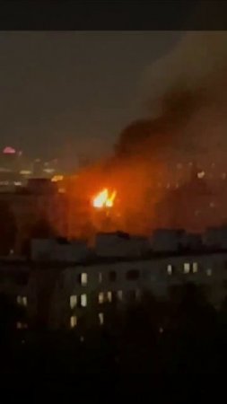 Крупный пожар в многоэтажном жилом доме