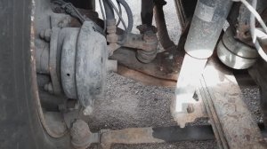 Тянет руль в сторону. MAN